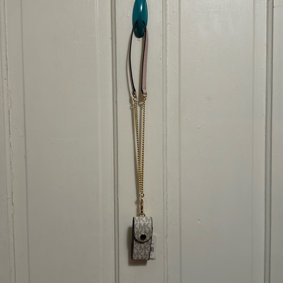 MICHAEL Michael Kors Powder Blush MLT Lipstick Holder - Picture 2 of 7